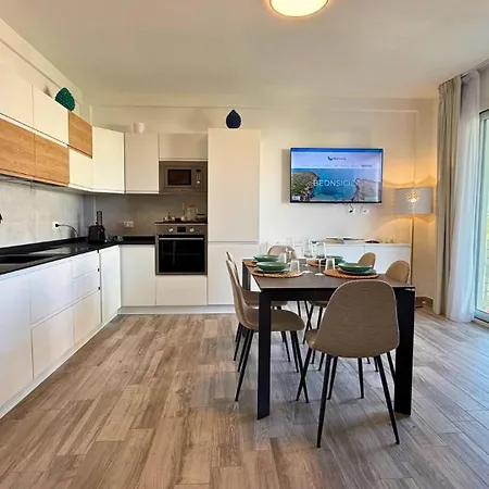 Borgo 84 Olimpia Con Piscina Fronte Mare Апартаменты *