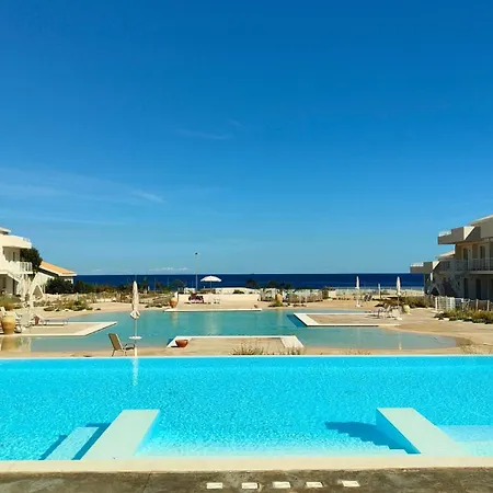 Borgo 84 Olimpia Con Piscina Fronte Mare Апартаменты